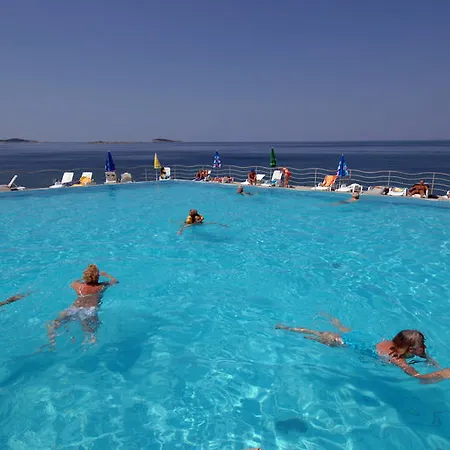 Villa Eva 3*