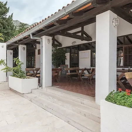 Villa Eva 3*