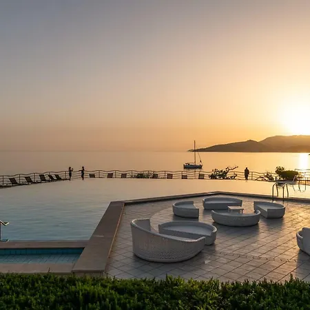 Eva Hotel 3*
