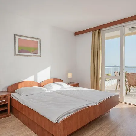 Hotel Eva 3*